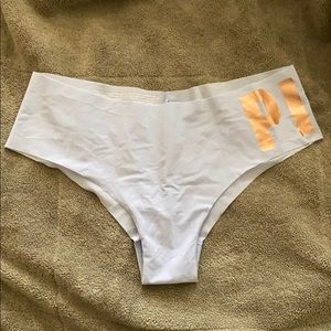 Victoria’s Secret VS cheeky no show panties M NWOT
